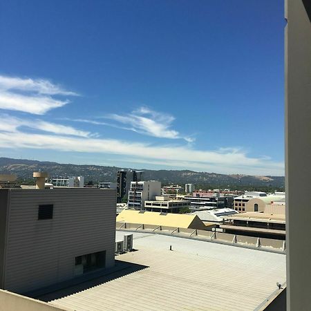 Luxury In The Sky On Hindmarsh Square Apartment Adelaide Luaran gambar