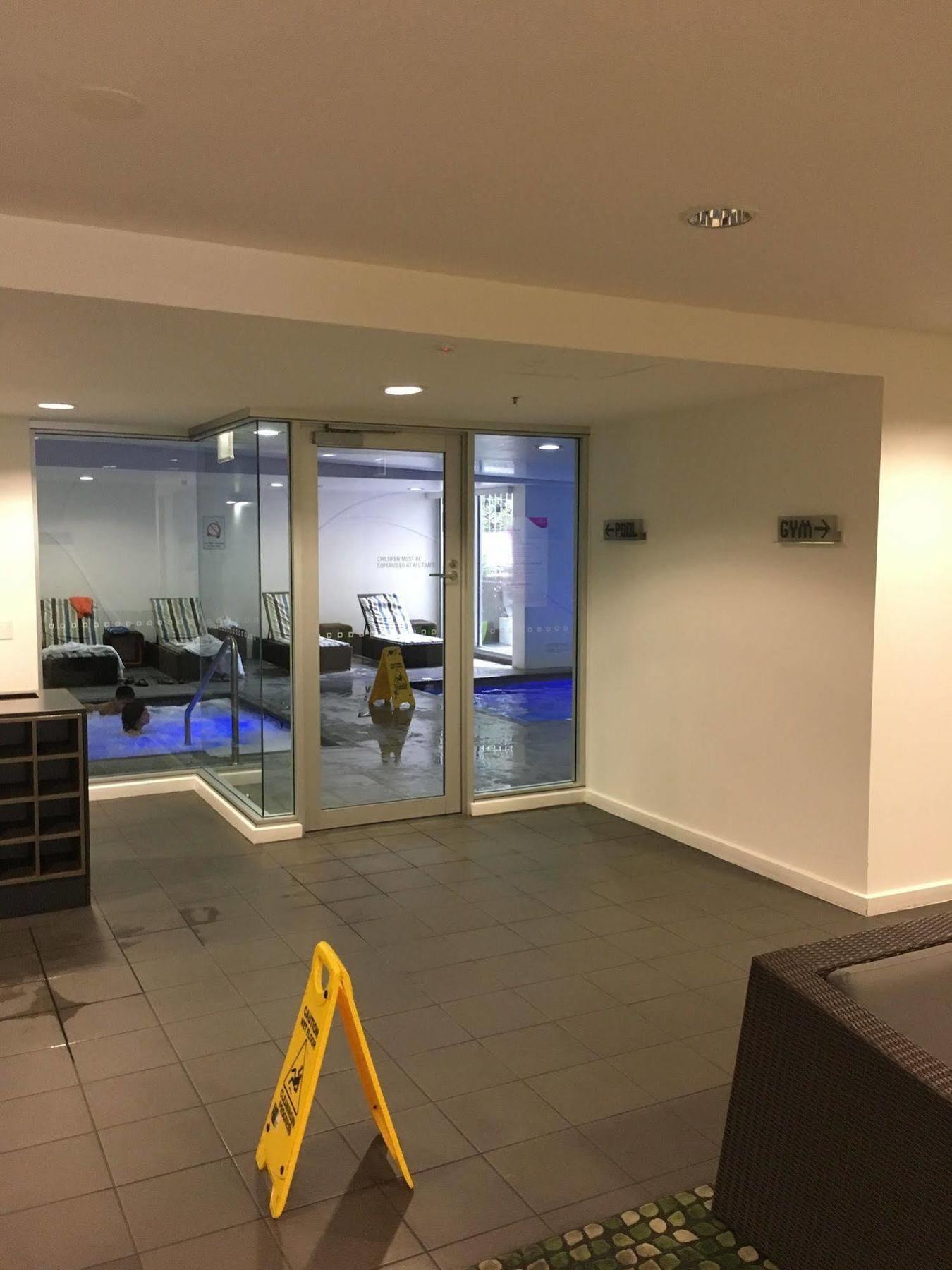 Luxury In The Sky On Hindmarsh Square Apartment Adelaide Luaran gambar